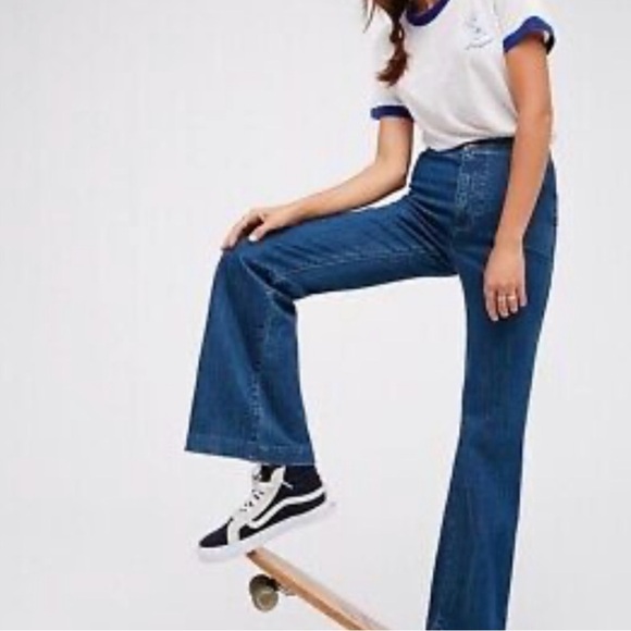 Free People Ray of Sunshine Jeans
Good condition , discontinued style
Size 30 - Picture 4 of 9